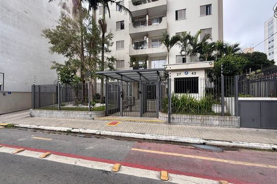 Fachada  de apartamento à venda com 2 quartos, 64m² em Jardim das Acacias, São Paulo