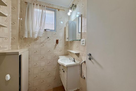 Banheiro  de apartamento à venda com 2 quartos, 64m² em Jardim das Acacias, São Paulo