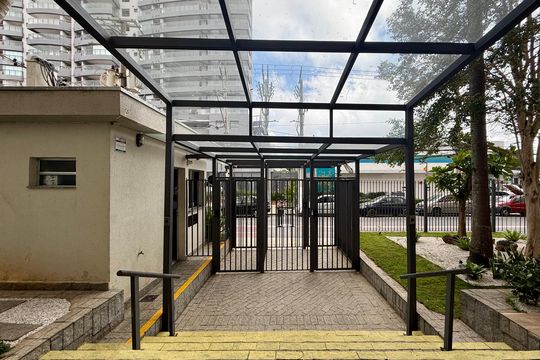 Entrada de apartamento à venda com 2 quartos, 64m² em Jardim das Acacias, São Paulo