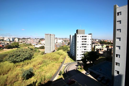 Vista pra rua  de apartamento à venda com 2 quartos, 51m² em Cidade Líder, São Paulo