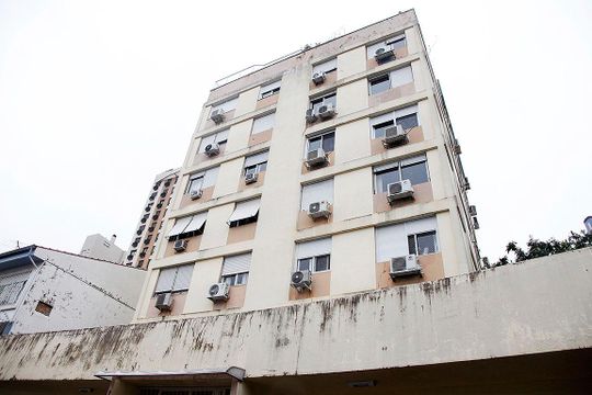 Fachada de apartamento à venda com 3 quartos, 94m² em Petrópolis, Porto Alegre