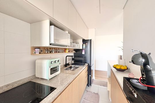 Cozinha de apartamento à venda com 2 quartos, 80m² em Vila Primavera, São Paulo