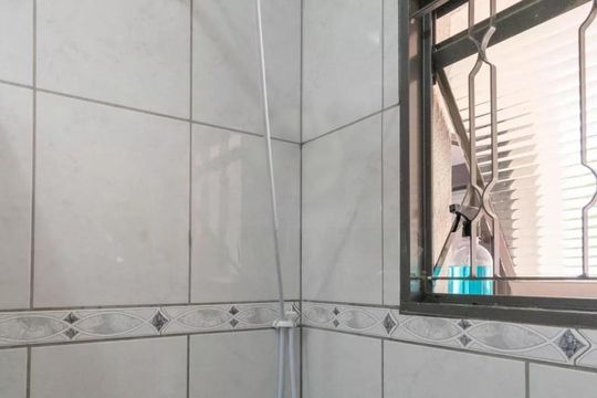 Casa à venda com 2 quartos, 110m² em Jardim dos Oliveiras, Campinas