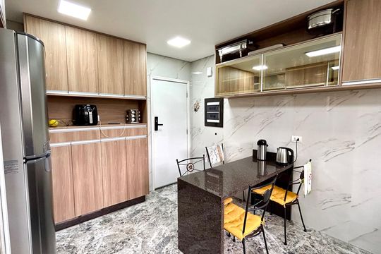 Cozinha de apartamento à venda com 2 quartos, 115m² em Picanço, Guarulhos