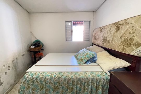 Quarto  de casa à venda com 1 quarto, 600m² em Caxingui, São Paulo