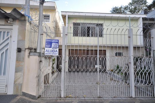 Fachada de casa para alugar com 1 quarto, 35m² em Jardim Guanca, São Paulo