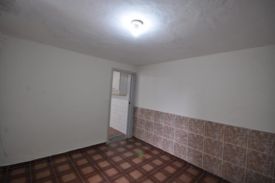 Quarto de casa para alugar com 1 quarto, 35m² em Jardim Guanca, São Paulo