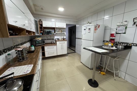 Casa à venda com 4 quartos, 217m² em Riacho Fundo, Brasília