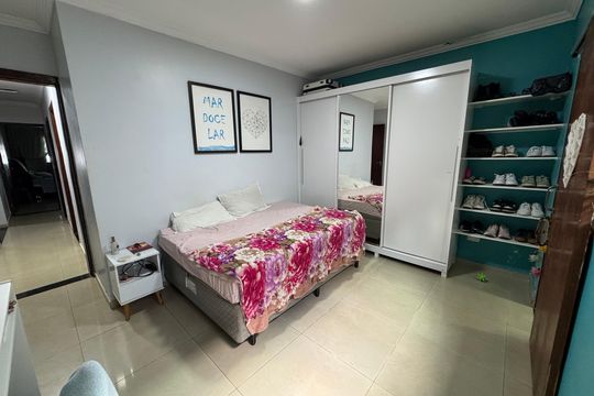 Casa à venda com 4 quartos, 217m² em Riacho Fundo, Brasília