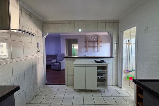 Cozinha de apartamento para alugar com 2 quartos, 91m² em Vila Caiçara, Praia Grande