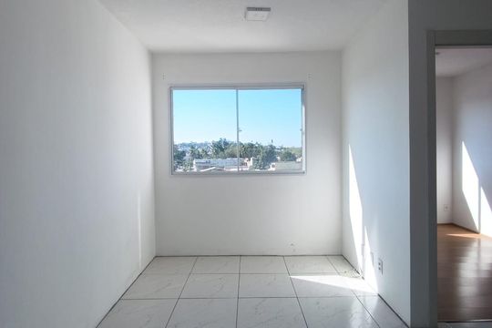 Sala de apartamento para alugar com 2 quartos, 42m² em Santo Antonio da Prata, Belford Roxo