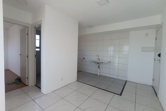 Sala de apartamento para alugar com 2 quartos, 42m² em Santo Antonio da Prata, Belford Roxo
