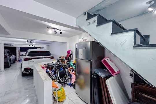 Garagem de casa para alugar com 3 quartos, 250m² em Vila Santa Isabel, São Paulo