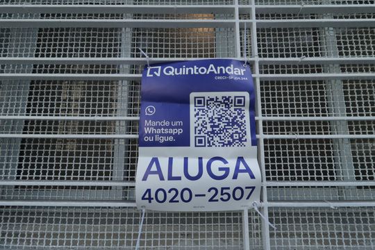 Placa de apartamento para alugar com 1 quarto, 67m² em Liberdade, São Paulo