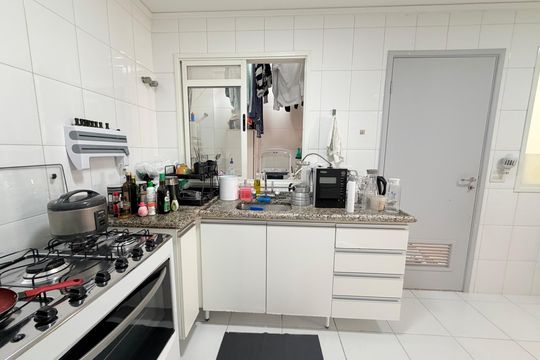 Cozinha de casa de condomínio para alugar com 4 quartos, 180m² em Santo Amaro, São Paulo