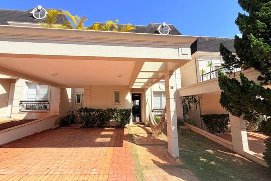 Frente de casa de condomínio para alugar com 4 quartos, 180m² em Santo Amaro, São Paulo