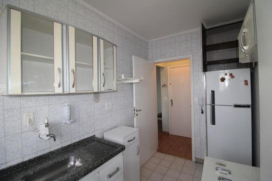 Cozinha de apartamento para alugar com 2 quartos, 55m² em Tucuruvi, São Paulo