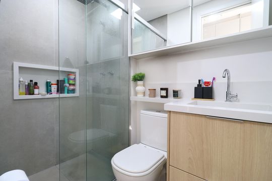 Banheiro  de kitnet/studio para alugar com 1 quarto, 17m² em Jardim Vera Cruz, São Paulo