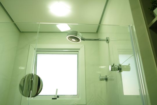 Banheiro de apartamento à venda com 2 quartos, 49m² em Vila Esperança, São Paulo