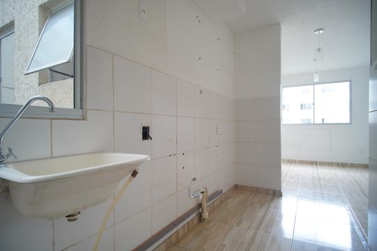 Cozinha de apartamento à venda com 2 quartos, 43m² em Santos Dumont, São Leopoldo
