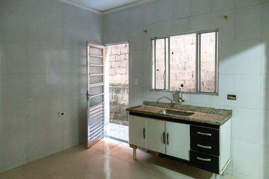 Cozinha  de casa para alugar com 3 quartos, 125m² em Jardim Presidente Dutra, Guarulhos