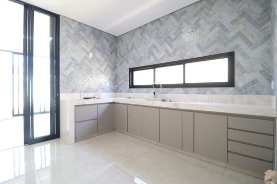 Cozinha de casa de condomínio para alugar com 3 quartos, 210m² em Laranjeiras, Uberlândia