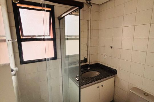 Banheiro de apartamento à venda com 3 quartos, 85m² em Alphaville Industrial, Barueri