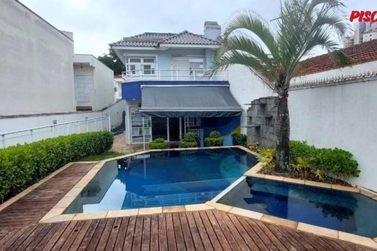 Foto 01 de casa para alugar com 4 quartos, 650m² em Bosque da Saúde, São Paulo