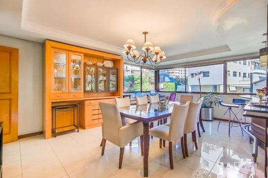 Apartamento à venda com 3 quartos, 213m² em Bela Vista, Porto Alegre