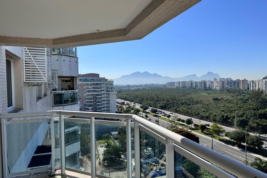 Varanda de apartamento para alugar com 2 quartos, 135m² em Recreio dos Bandeirantes, Rio de Janeiro