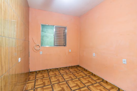 Sala  de casa à venda com 2 quartos, 150m² em Padroeira, Osasco