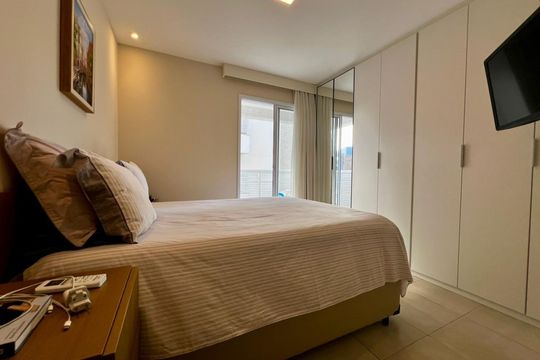 Quarto de apartamento à venda com 2 quartos, 84m² em Barra da Tijuca, Rio de Janeiro