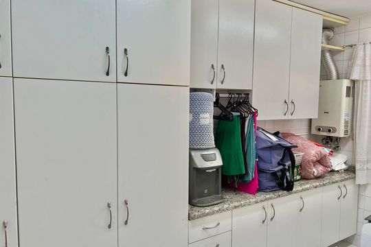 Área de serviço de casa de condomínio à venda com 5 quartos, 128m² em Parque Santo Antonio, São Bernardo do Campo