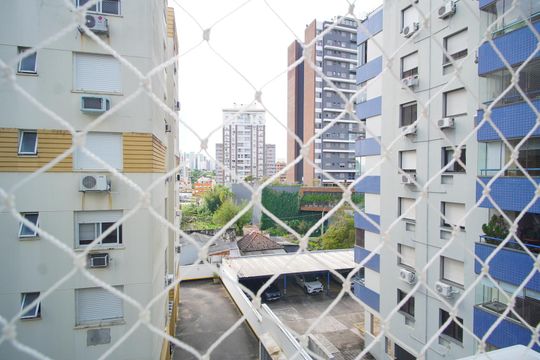 Suíte - Vista de apartamento à venda com 3 quartos, 84m² em  Boa Vista, Porto Alegre