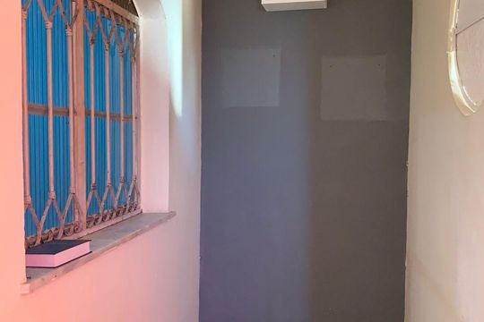 Banheiro de kitnet/studio para alugar com 1 quarto, 55m² em Irajá, Rio de Janeiro