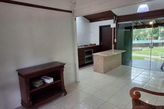 Sala de casa para alugar com 3 quartos, 310m² em Rio Tavares, Florianópolis