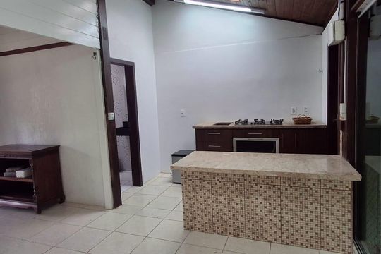 Cozinha de casa para alugar com 3 quartos, 310m² em Rio Tavares, Florianópolis