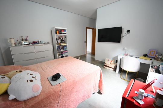 Casa de Condomínio à venda com 3 quartos, 319m² em Chácaras Maringá, Goiânia