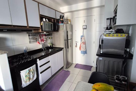Cozinha de apartamento à venda com 2 quartos, 34m² em Parque Fongaro, São Paulo