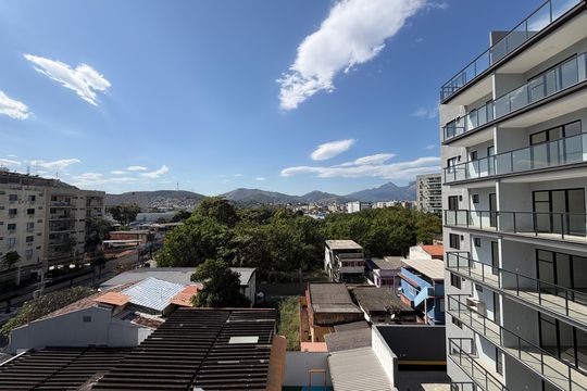 Suíte - Vista de apartamento para alugar com 2 quartos, 62m² em Taquara, Rio de Janeiro