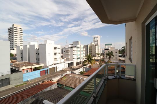 Sacada de apartamento para alugar com 3 quartos, 90m² em Tibery, Uberlândia