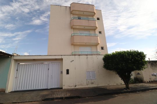 Fachada de apartamento para alugar com 3 quartos, 90m² em Tibery, Uberlândia