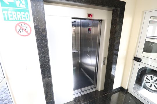 Elevador de apartamento para alugar com 3 quartos, 90m² em Tibery, Uberlândia