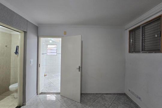 Casa para alugar com 3 quartos, 149m² em Vila Rosalia, Guarulhos