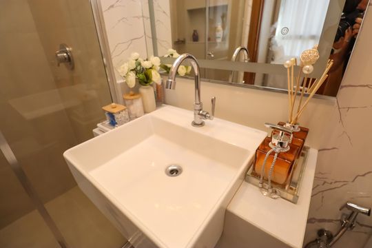 Banheiro de apartamento para alugar com 1 quarto, 25m² em Costa Azul, Salvador
