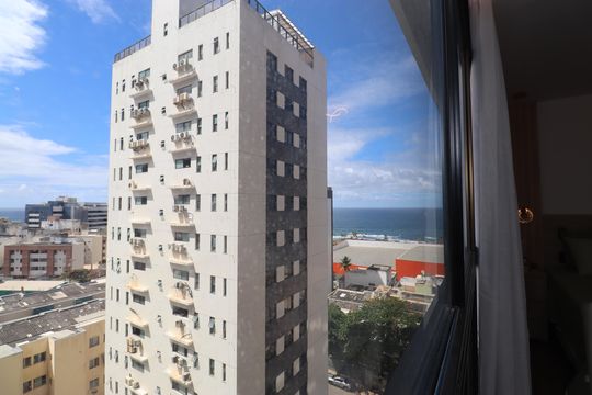 Vista  de apartamento para alugar com 1 quarto, 25m² em Costa Azul, Salvador