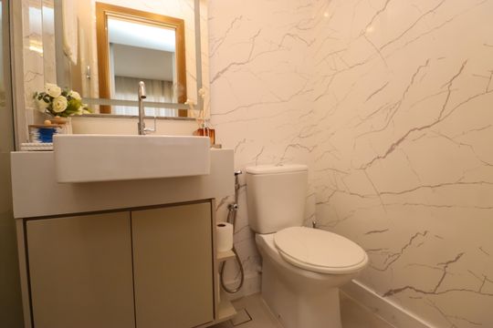 Banheiro de apartamento para alugar com 1 quarto, 25m² em Costa Azul, Salvador