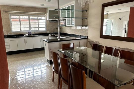 Cozinha de casa de condomínio para alugar com 3 quartos, 280m² em Parque Santana, Mogi das Cruzes