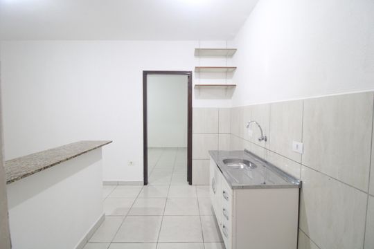 Cozinha de casa para alugar com 1 quarto, 50m² em Cidade Ademar, São Paulo
