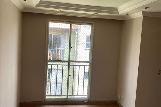 Sala de apartamento para alugar com 2 quartos, 50m² em Jardim da Gloria, Cotia